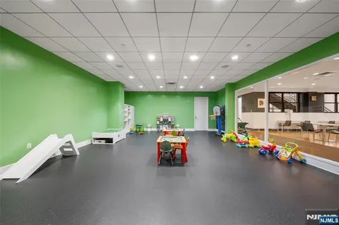 4 Beacon Way Jersey City NJ 07304
