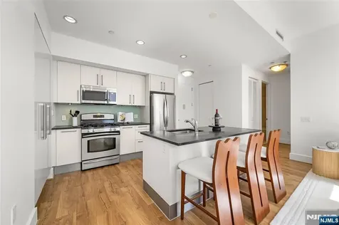 4 Beacon Way Jersey City NJ 07304