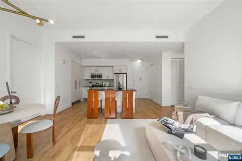 4 Beacon Way Jersey City NJ 07304