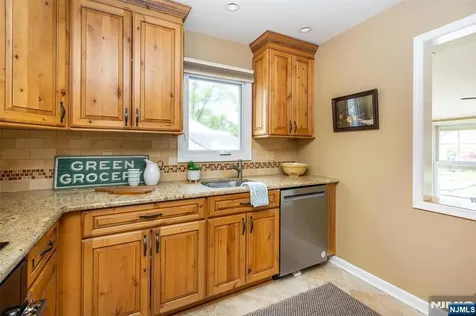 52 Sommer Avenue Glen Ridge NJ 07028