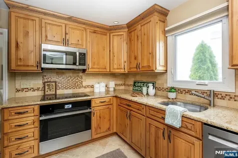 52 Sommer Avenue Glen Ridge NJ 07028