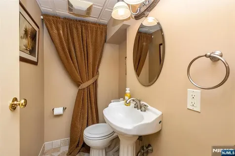 52 Sommer Avenue Glen Ridge NJ 07028