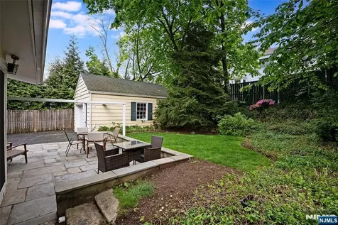 593 Ridgeland Terrace Englewood NJ 07631