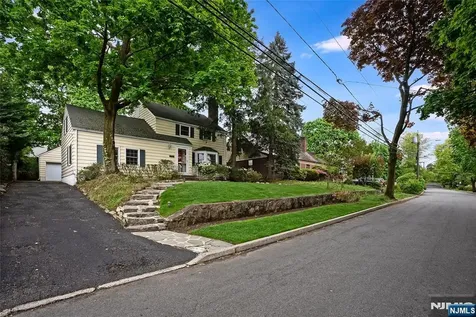 593 Ridgeland Terrace Englewood NJ 07631