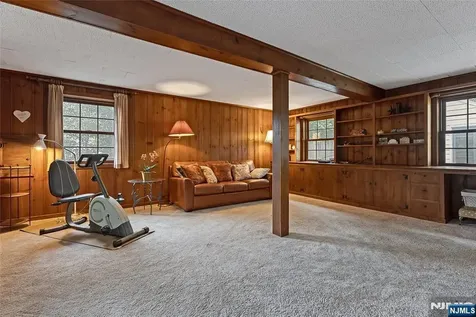 593 Ridgeland Terrace Englewood NJ 07631