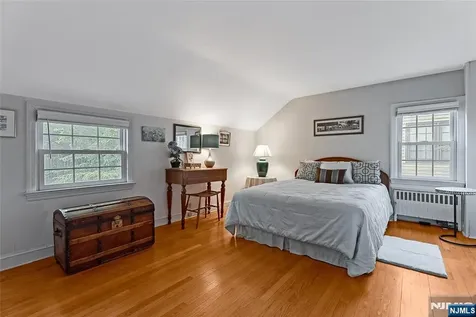 593 Ridgeland Terrace Englewood NJ 07631