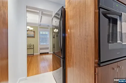 593 Ridgeland Terrace Englewood NJ 07631