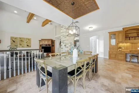 9 Pennbrook Court Montville Township NJ 07005