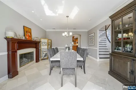 9 Pennbrook Court Montville Township NJ 07005
