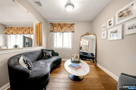 9 Pennbrook Court Montville Township NJ 07005
