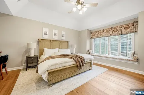 9 Pennbrook Court Montville Township NJ 07005