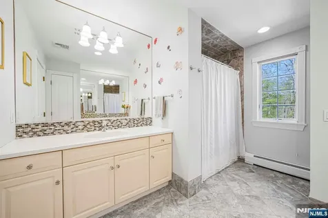 9 Pennbrook Court Montville Township NJ 07005