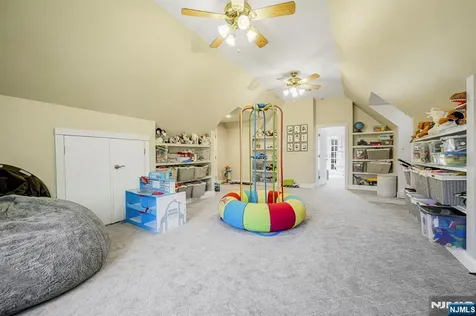 9 Pennbrook Court Montville Township NJ 07005