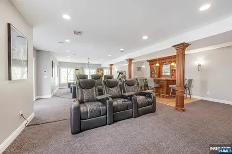 9 Pennbrook Court Montville Township NJ 07005