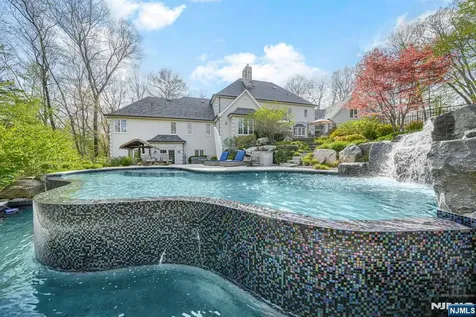 9 Pennbrook Court Montville Township NJ 07005