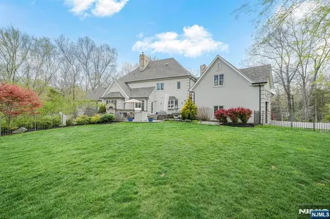 9 Pennbrook Court Montville Township NJ 07005