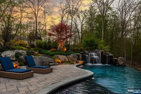 9 Pennbrook Court Montville Township NJ 07005