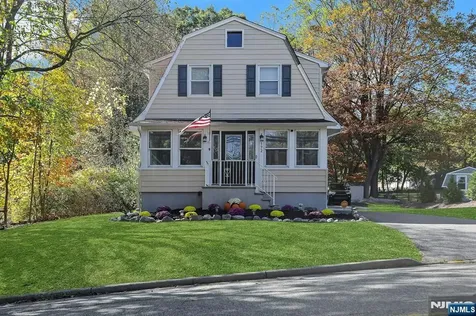 172 Yawpo Oakland NJ 07436