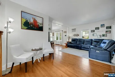 172 Yawpo Oakland NJ 07436