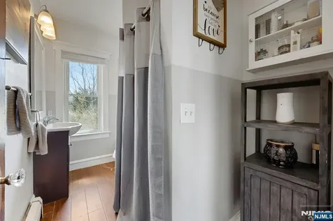 172 Yawpo Oakland NJ 07436