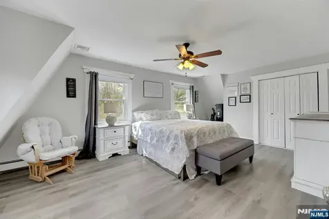 172 Yawpo Oakland NJ 07436