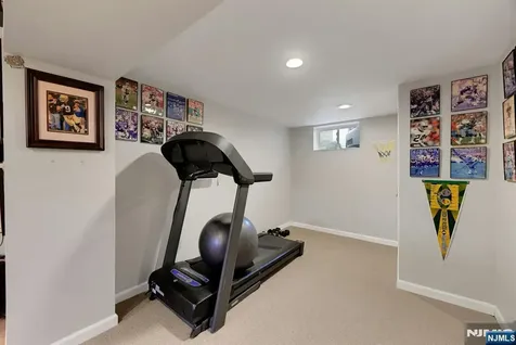 172 Yawpo Oakland NJ 07436