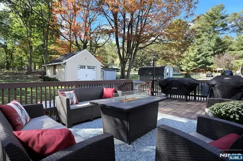 172 Yawpo Oakland NJ 07436
