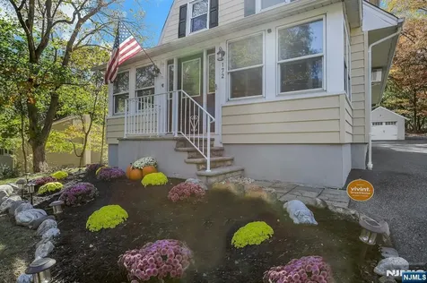 172 Yawpo Oakland NJ 07436