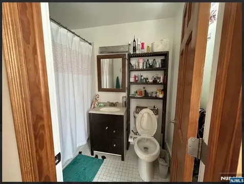25 James Street Lodi NJ 07644