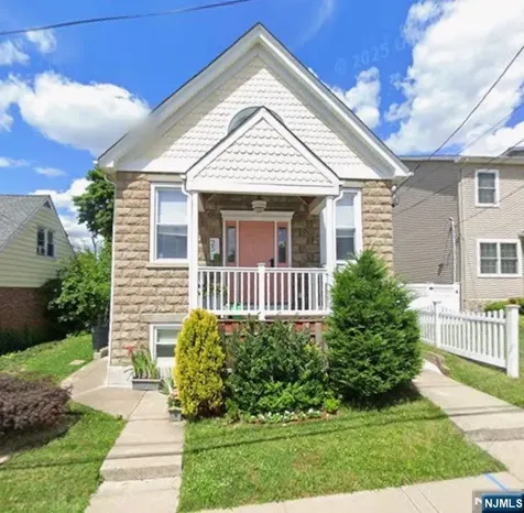 25 James Street Lodi NJ 07644