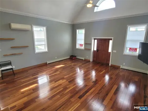 25 James Street Lodi NJ 07644