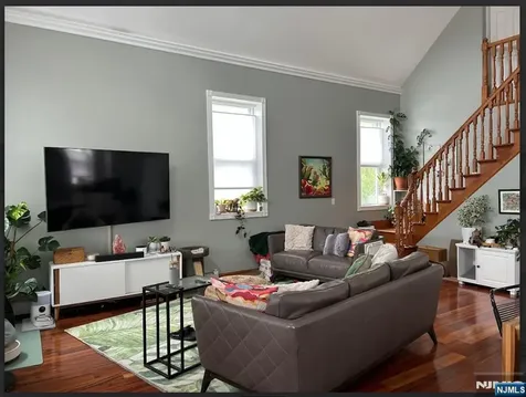 25 James Street Lodi NJ 07644