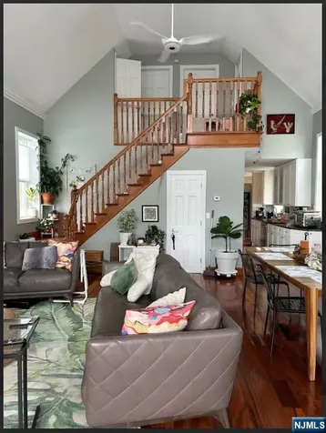 25 James Street Lodi NJ 07644