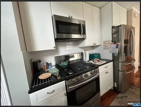 25 James Street Lodi NJ 07644