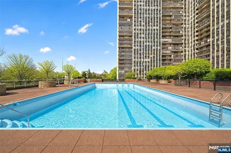 100 Carlyle Drive Cliffside Park NJ 07010