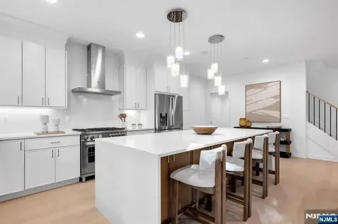 9 Fey Place Oradell NJ 07649