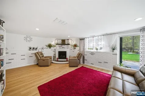 6 Whitten Place Denville Township NJ 07834