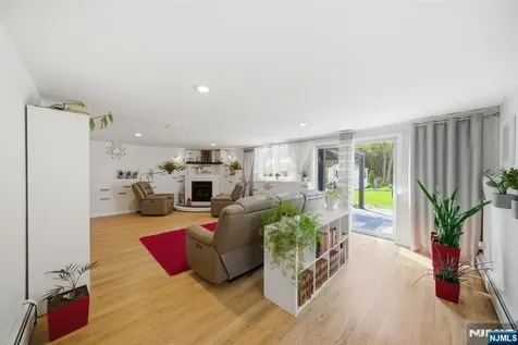 6 Whitten Place Denville Township NJ 07834