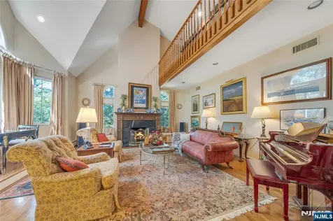 11 Lower Cross Road Saddle River NJ 07458