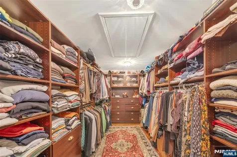 11 Lower Cross Road Saddle River NJ 07458