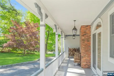 11 Lower Cross Road Saddle River NJ 07458