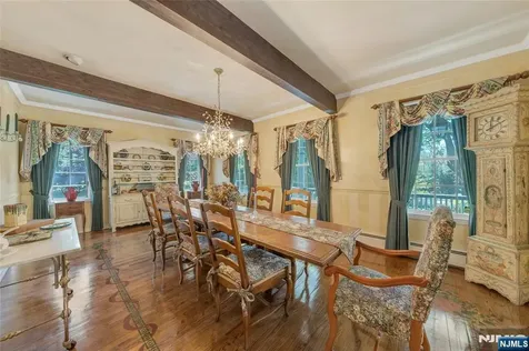 11 Lower Cross Road Saddle River NJ 07458
