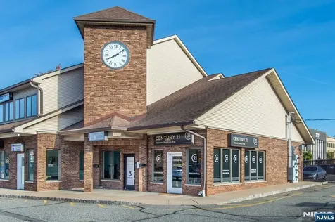 435-437 Hollywood Avenue Fairfield NJ 07004