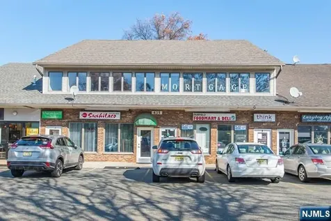 435-437 Hollywood Avenue Fairfield NJ 07004