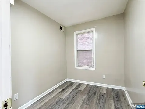 79 Godwin Avenue Paterson NJ 07501