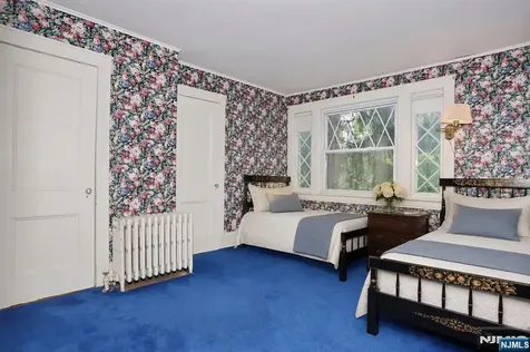 388 Allaire Avenue Leonia NJ 07605