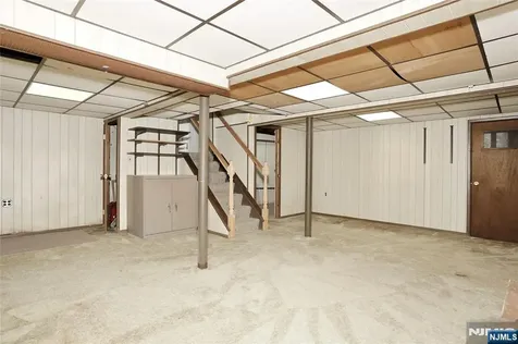 388 Allaire Avenue Leonia NJ 07605