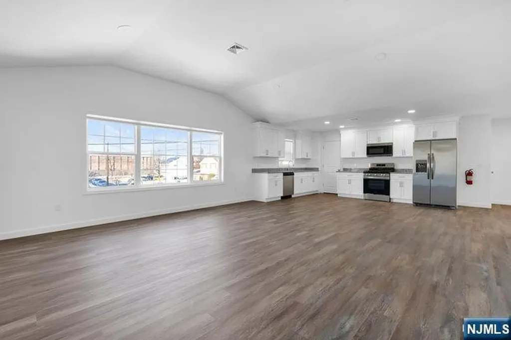4 Rossi Court South Hackensack NJ 07606