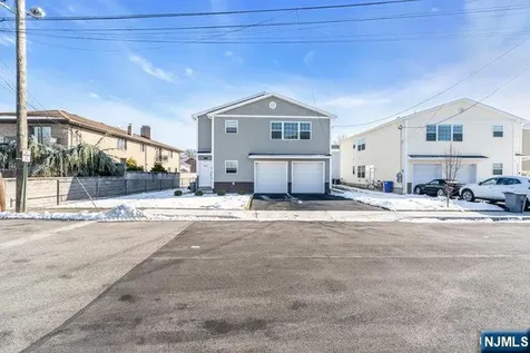 4 Rossi Court South Hackensack NJ 07606