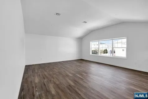 4 Rossi Court South Hackensack NJ 07606